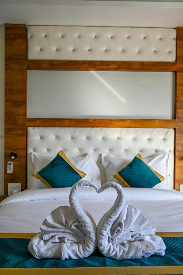 Hotel 7 Heaven Dehradun Luaran gambar