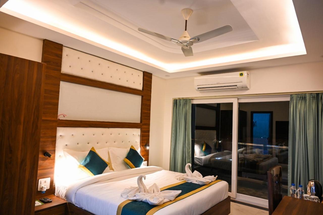 Hotel 7 Heaven Dehradun Luaran gambar
