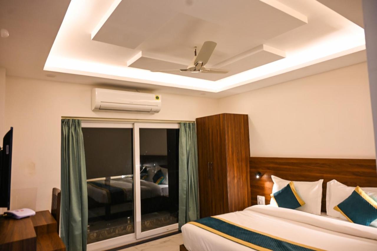 Hotel 7 Heaven Dehradun Luaran gambar
