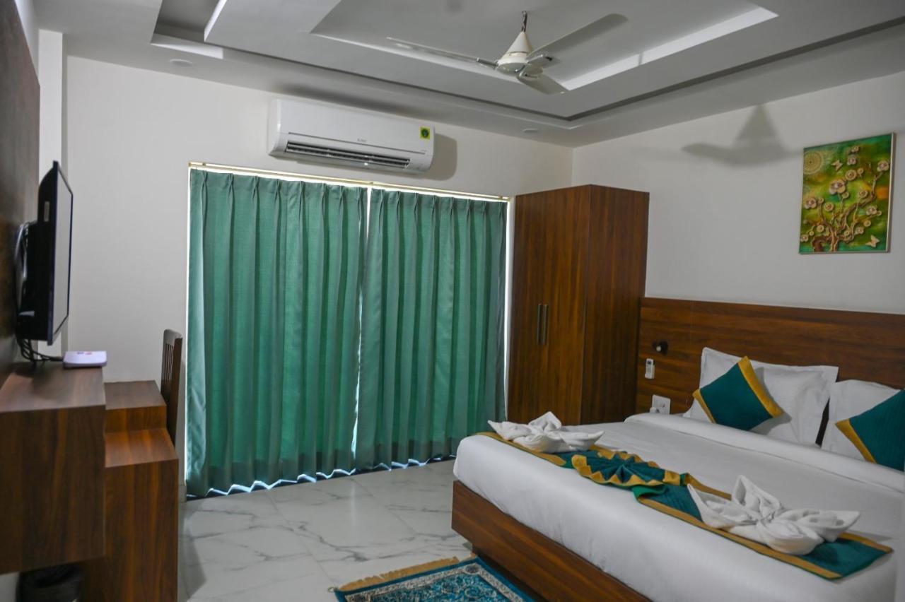Hotel 7 Heaven Dehradun Luaran gambar