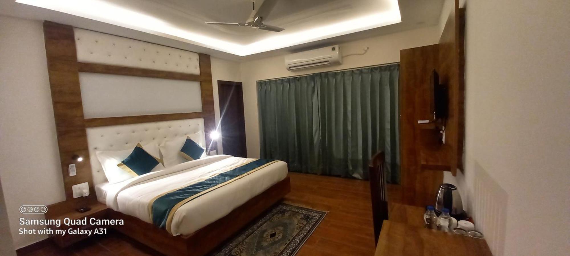 Hotel 7 Heaven Dehradun Luaran gambar